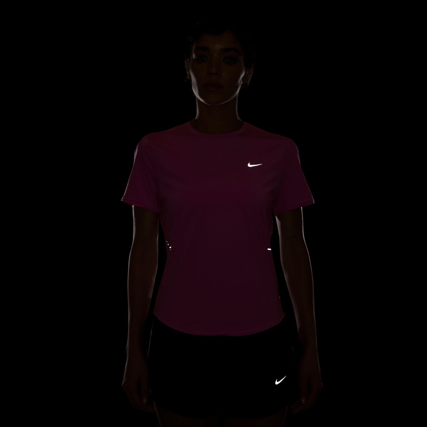 Áo Tay Ngắn Thể Thao Chạy Bộ Nữ Nike As W Nk Swift Df Ss Top