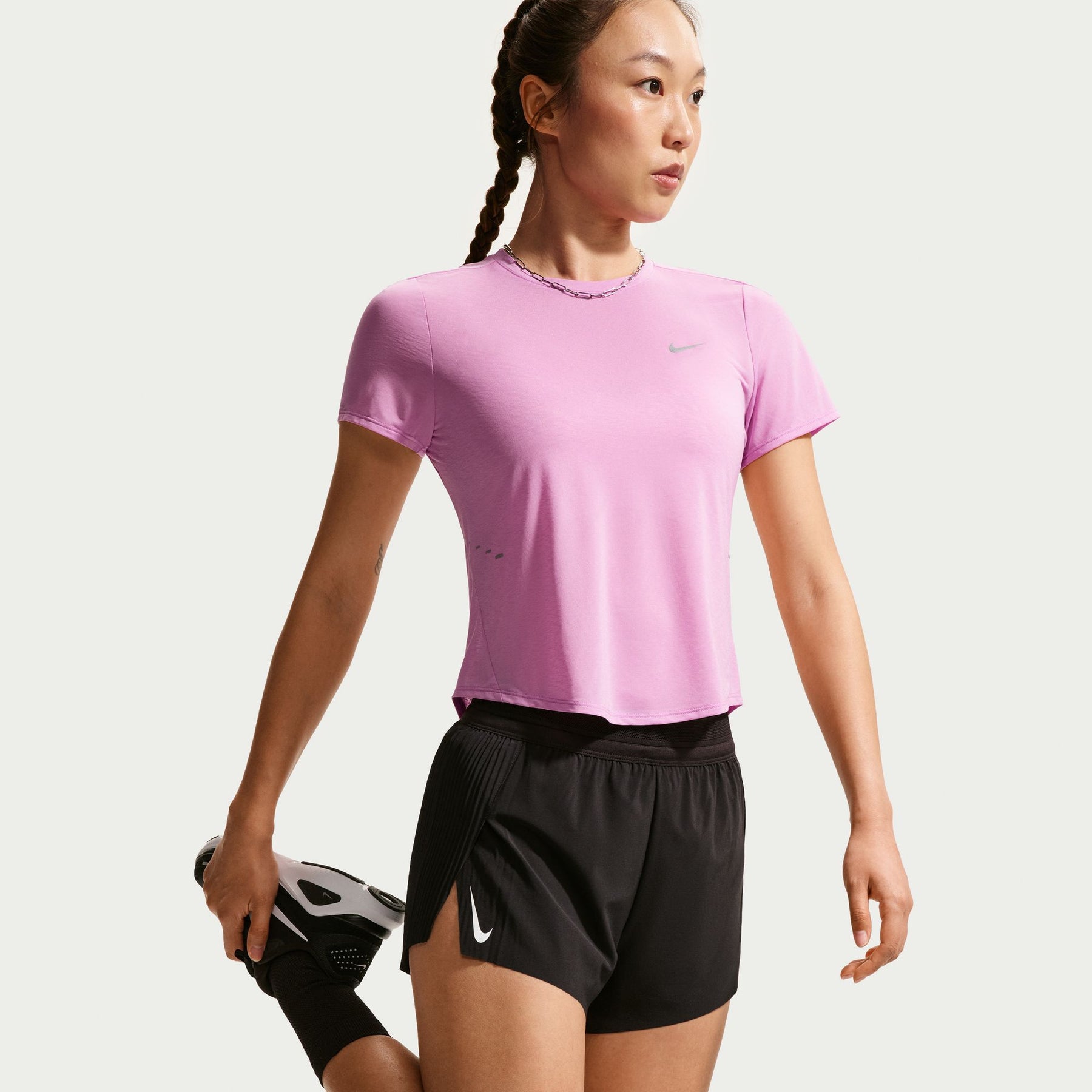 Áo Tay Ngắn Thể Thao Chạy Bộ Nữ Nike As W Nk Swft Nvlt Brthe Ss Top