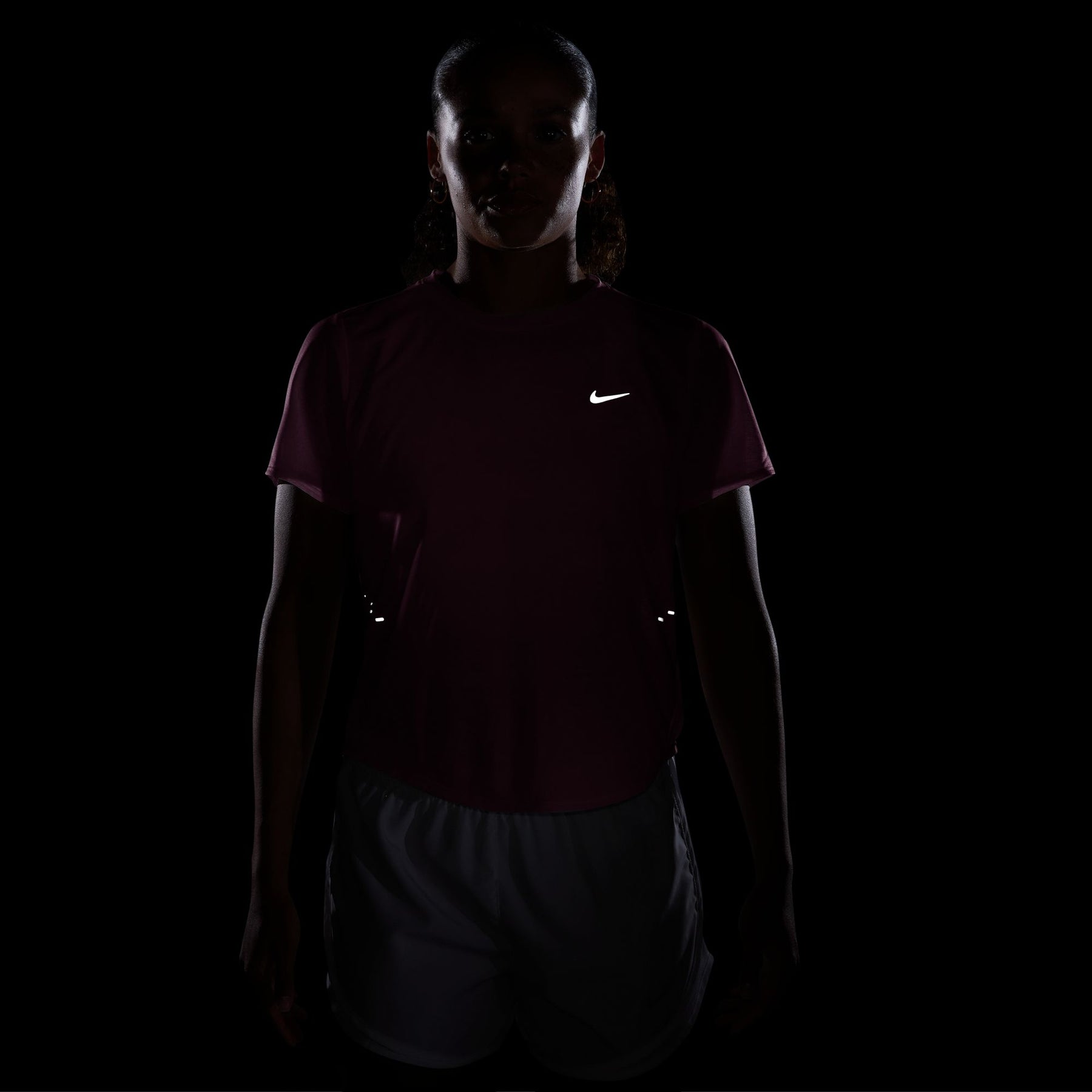 Áo Tay Ngắn Thể Thao Chạy Bộ Nữ Nike As W Nk Swft Nvlt Brthe Ss Top
