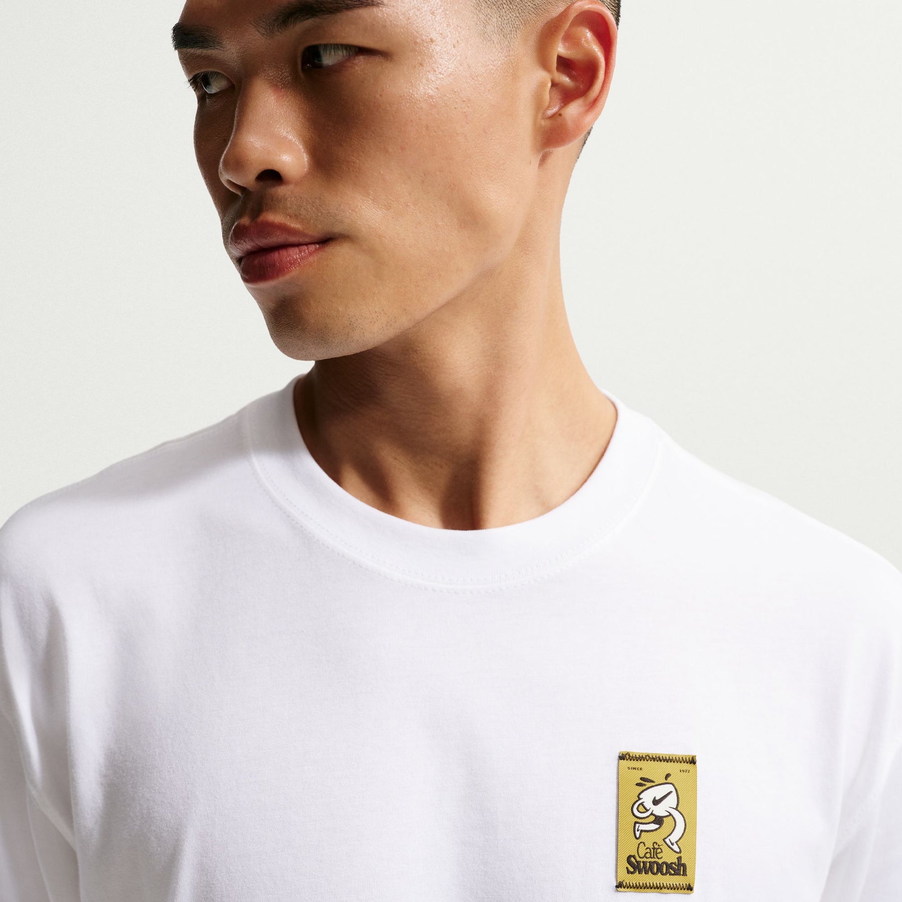 Áo Tay Ngắn Thể Thao Thời Trang Nam Nike As U Nsw Tee Lse Cafe Swoosh V