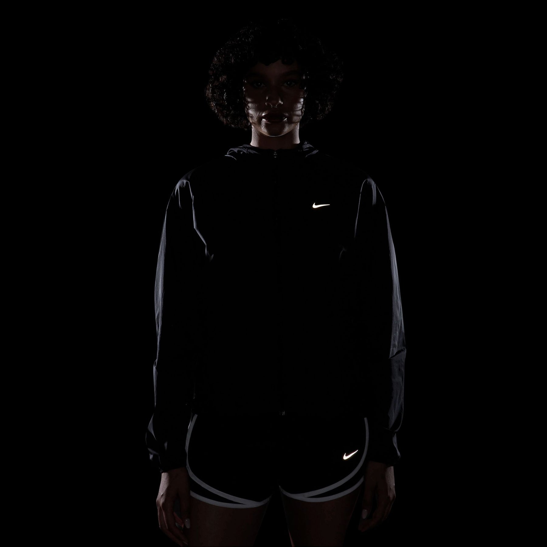 Áo Khoác Thể Thao Chạy Bộ Nữ Nike As W Nk Tempo Uv Light Jkt