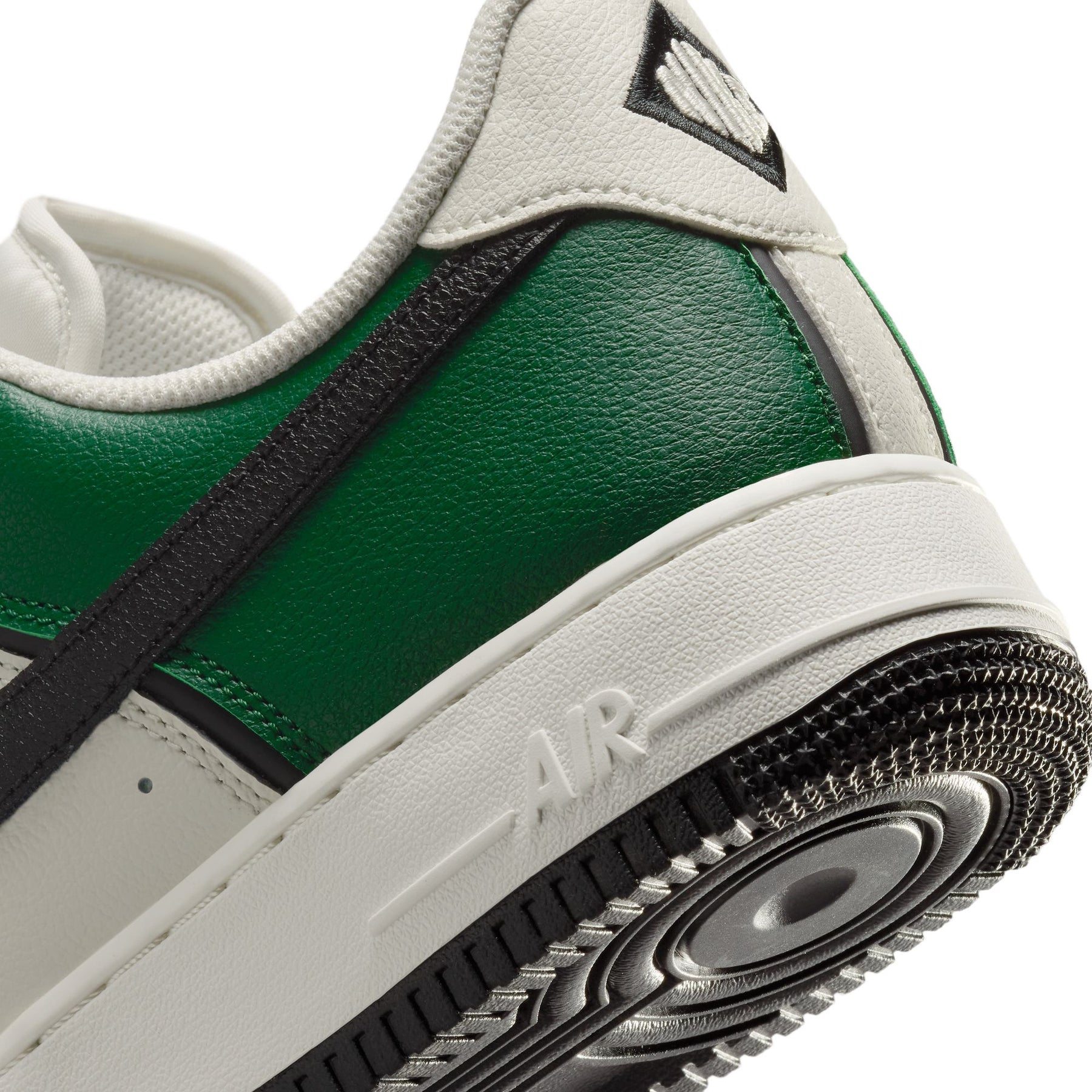 Giày Thể Thao Thời Trang Nam Nike Air Force 1 '07 Lv8 Sport