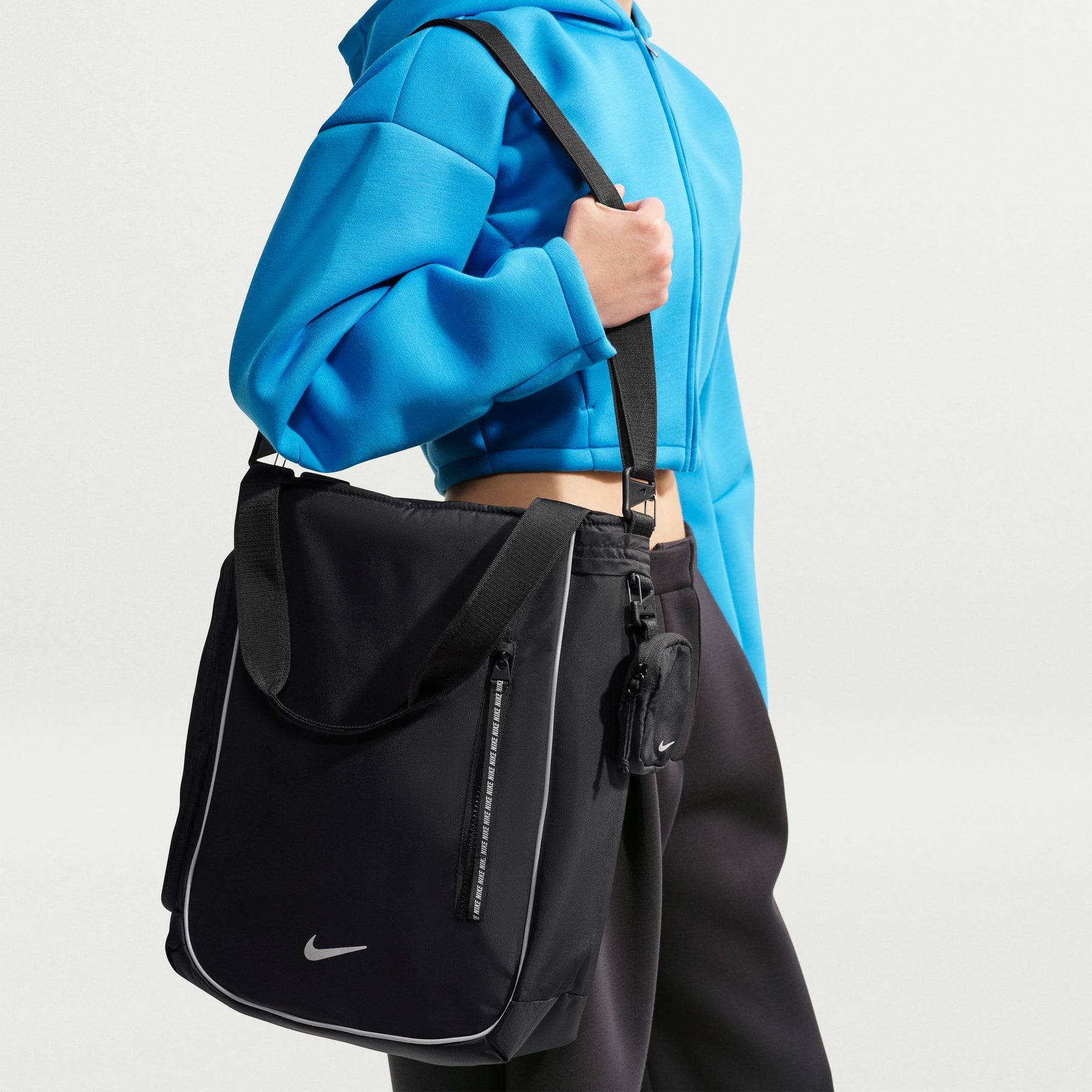 Túi thể thao Thời Trang Unisex Nike NK NSW COMMUTE TOTE - REFLCTV