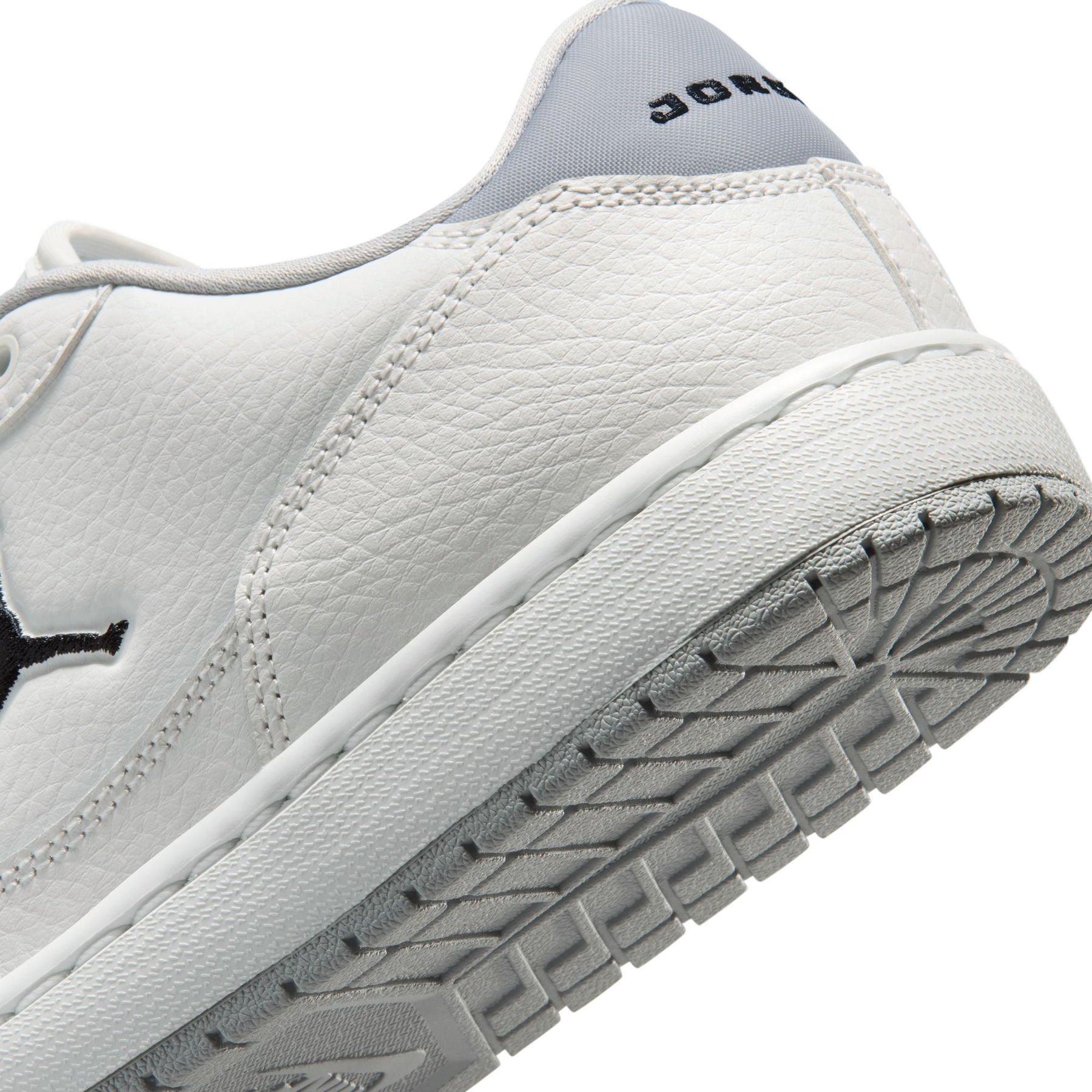 Giày Thể Thao Thời Trang Nữ Nike Wmns Jordan Court Connect Low