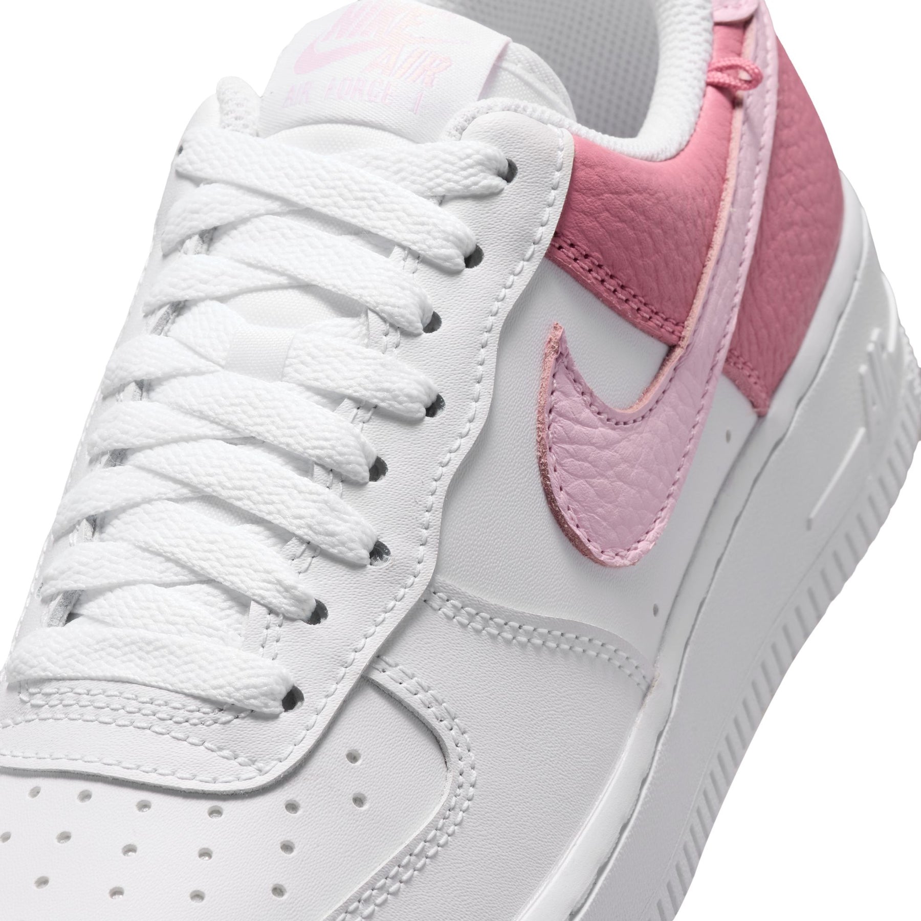 Giày thể thao thời trang Nữ Nike W AIR FORCE 1 '07