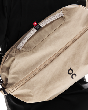 Túi Thể Thao Chạy Bộ Unisex On Running Sling Pack 9L