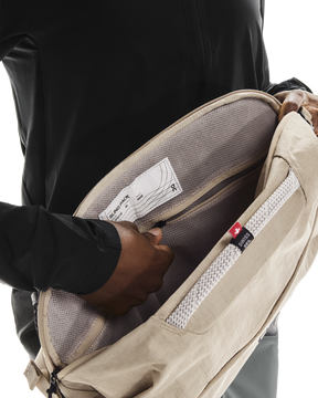 Túi Thể Thao Chạy Bộ Unisex On Running Sling Pack 9L