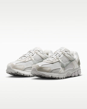 Giày thể thao thời trang Nam NIKE ZOOM VOMERO 5 SE