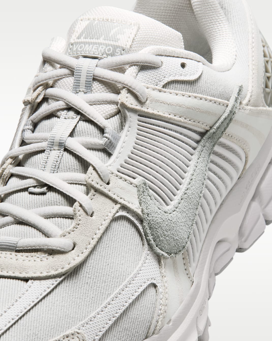 Giày thể thao thời trang Nam NIKE ZOOM VOMERO 5 SE