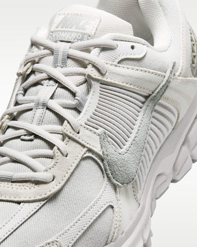 Giày thể thao thời trang Nam NIKE ZOOM VOMERO 5 SE