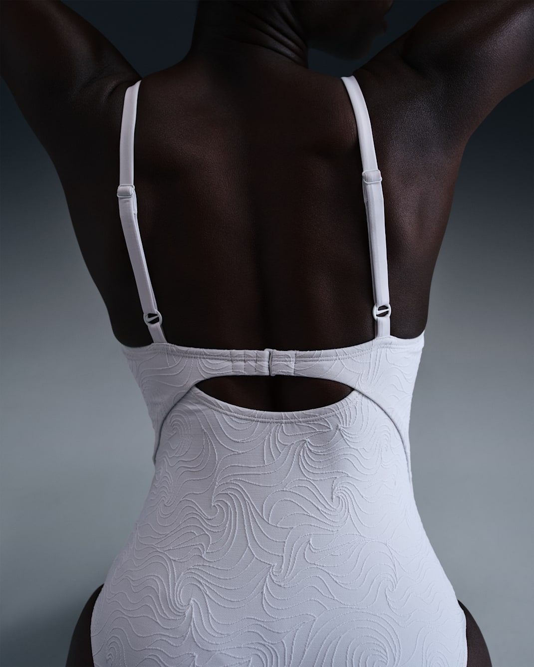 Đồ Bơi Thể Thao Một Mảnh Nữ Nike Swim V-Neck One Piece (Có Đệm Ngực)