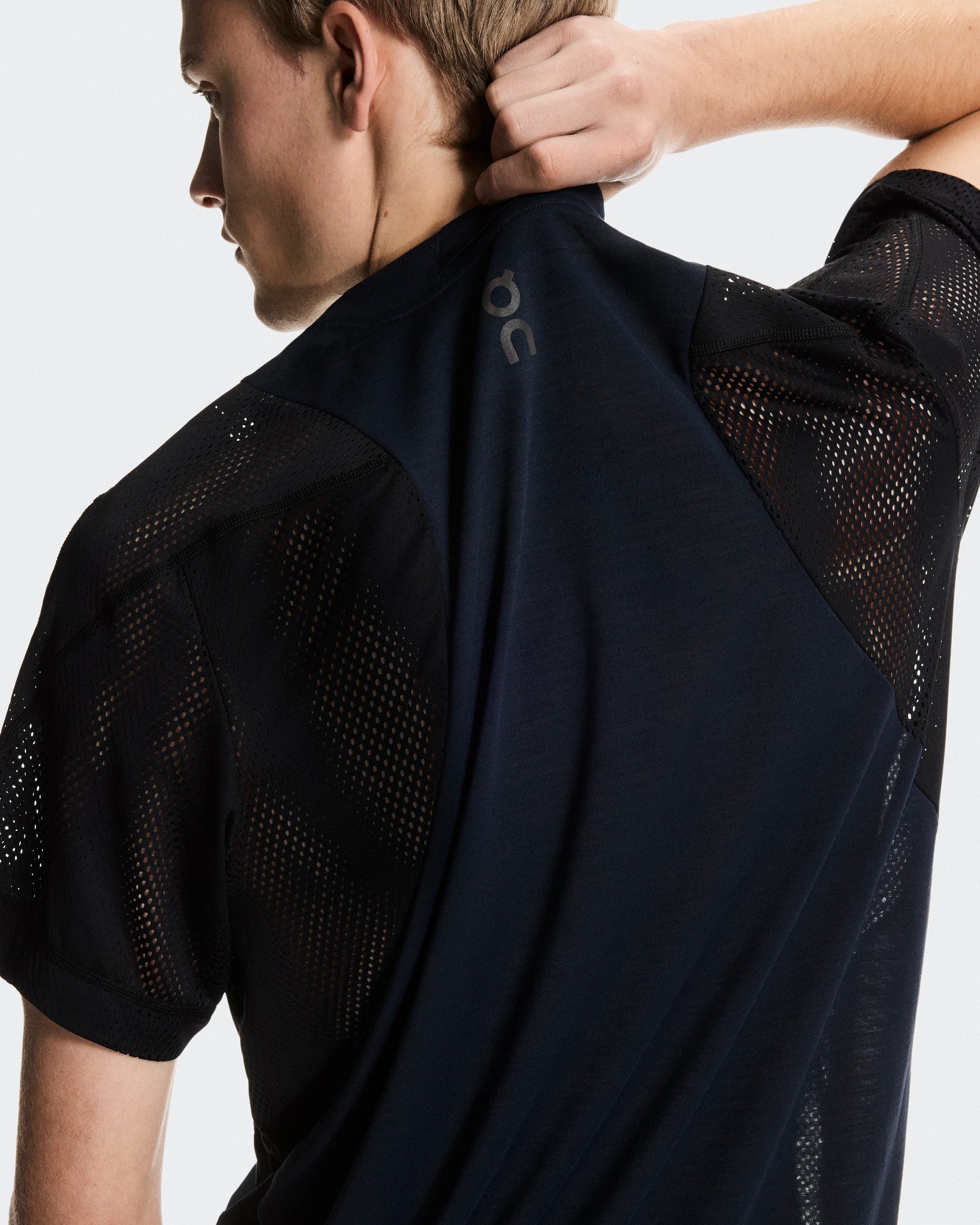 Áo Thể Thao Tập Luyện Nam On Running Train Volt-T