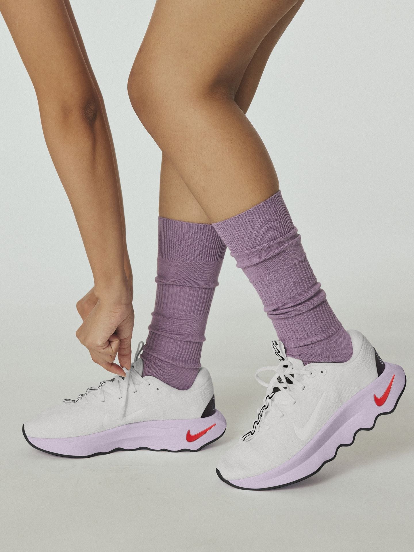 Giày tập luyện Nữ WMNS NIKE MOTIVA